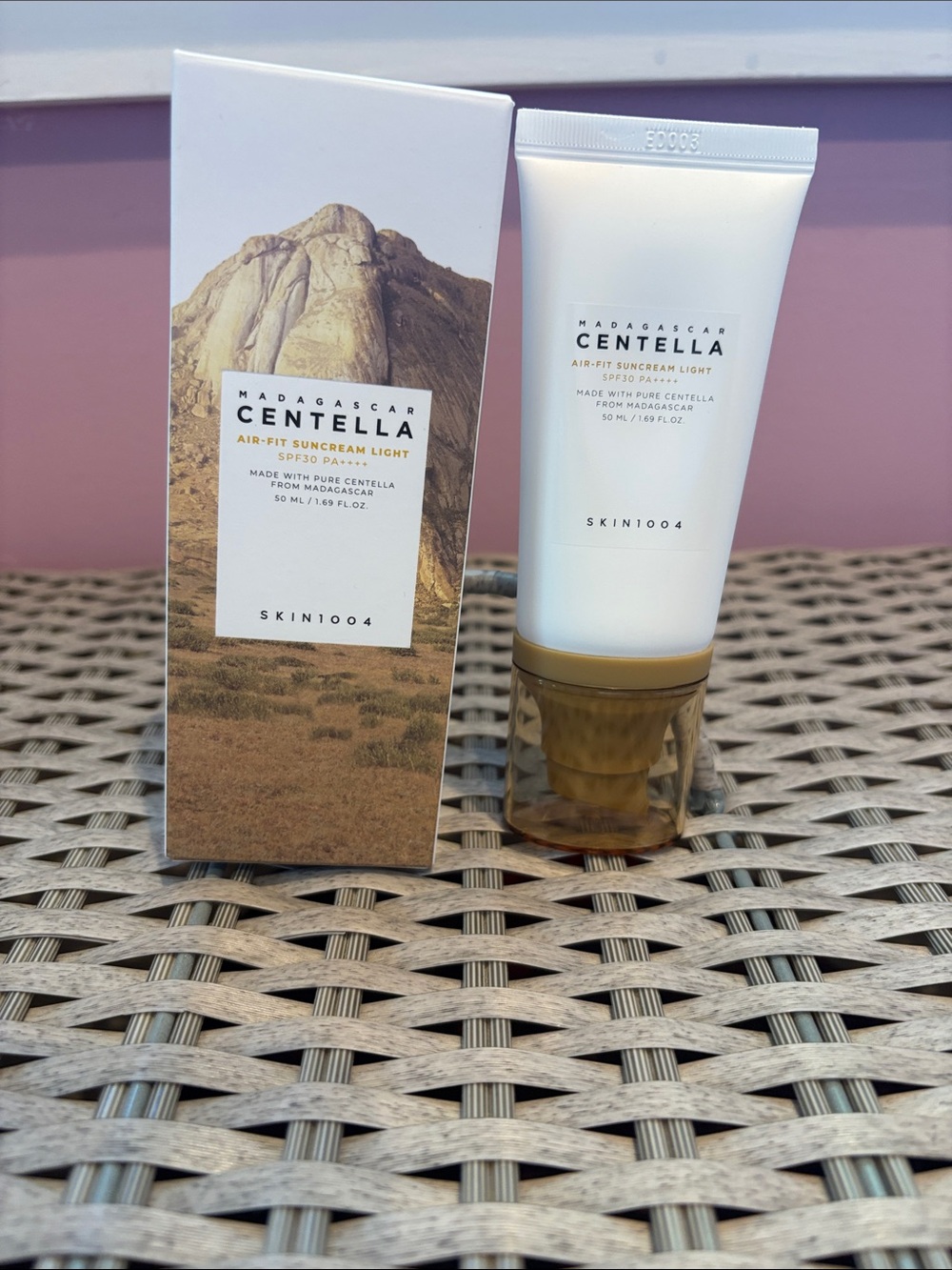 SKIN1004 Madagascar Centella Air-Fit Suncream Light SPF30 PA++++
